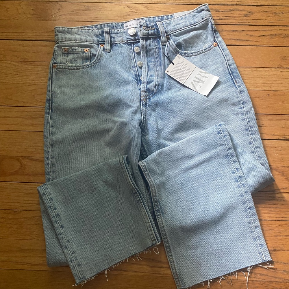 Zara High Rise Crop Jeans Size 6 - NWT